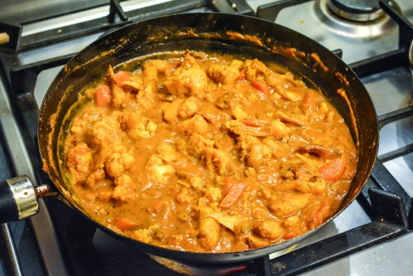 Cauliflower curry in wok